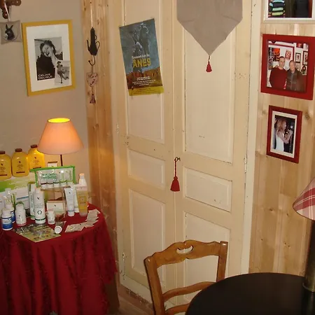 La Maison De Justine Guest house *